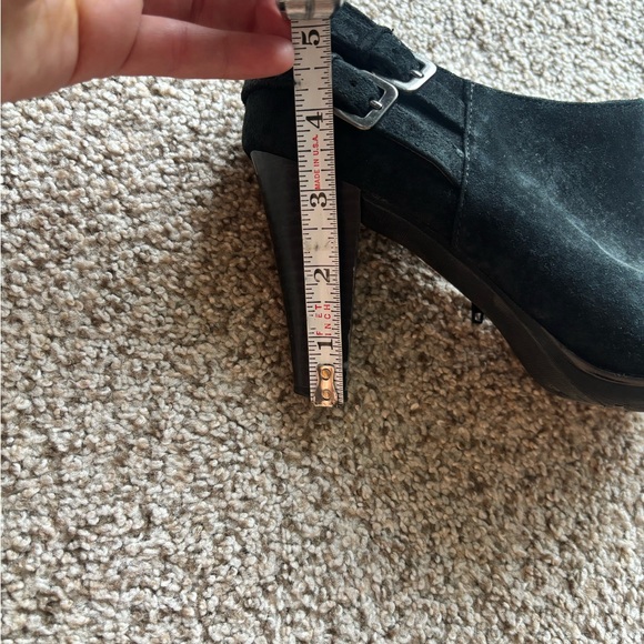 White Mountain Suede Leather Bootie | 8 - Picture 5 of 5